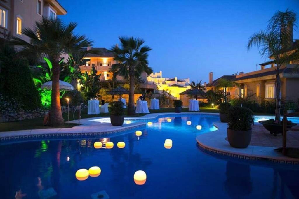 Apartament Lagenhet Med 4 Pooler, Gym, Restaurang & Jatte Nara Puerto Banus & Golf Marbella